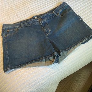Old Navy low rise stretch denim shorts